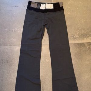 Lululemon Groove Pant - Grey Size 4